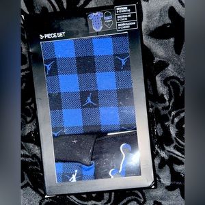 Nike… Blue and black 3piece set.